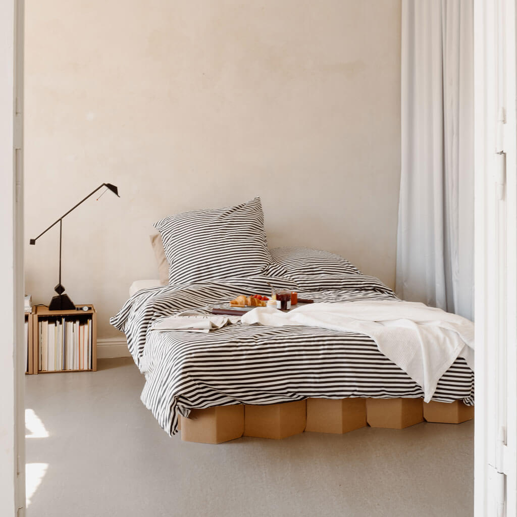 ROOM IN A BOX Bed 2.0 LOW in natural, size M
